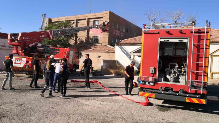 Aksaray’da Dinlenme Tesisi Otelinde Yangın: 3 Çalışan Dumandan Zehirlendi