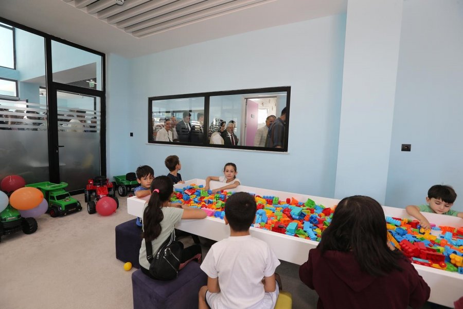 Bakan Özhaseki Ve Başkan Büyükkılıç, Büyükşehirin 11. Kütüphanesini Açtı