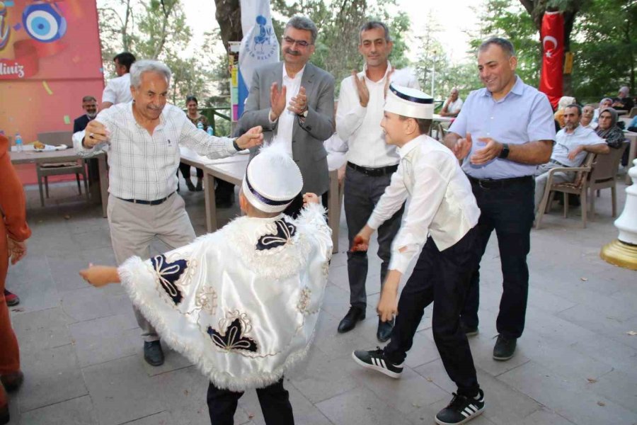 Akşehir Belediyesinden Sünnet Şöleni