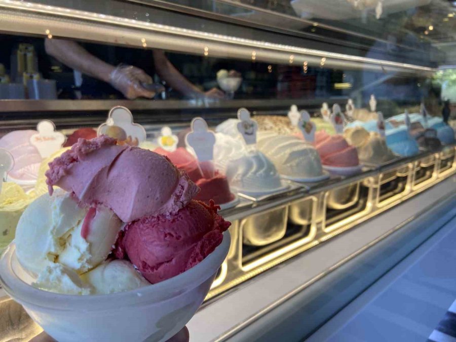 Dondurmadaki "renklendirici" Tehlikesine Dikkat