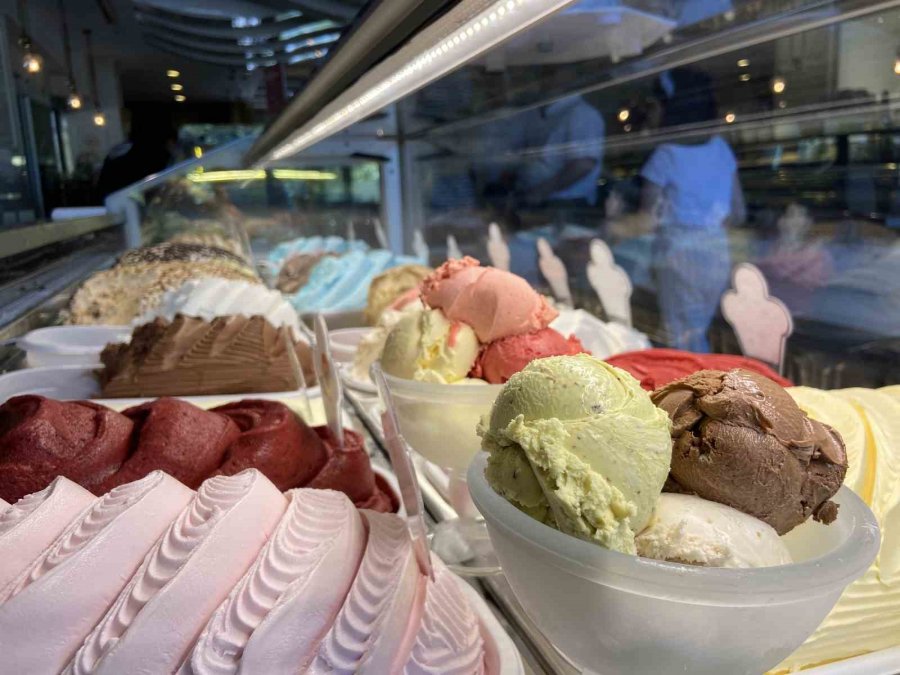 Dondurmadaki "renklendirici" Tehlikesine Dikkat