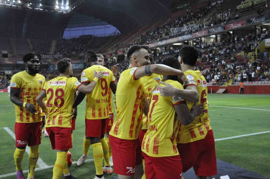 Trendyol Süper Lig: Kayserispor: 1 - Samsunspor: 1 (maç Devam Ediyor)