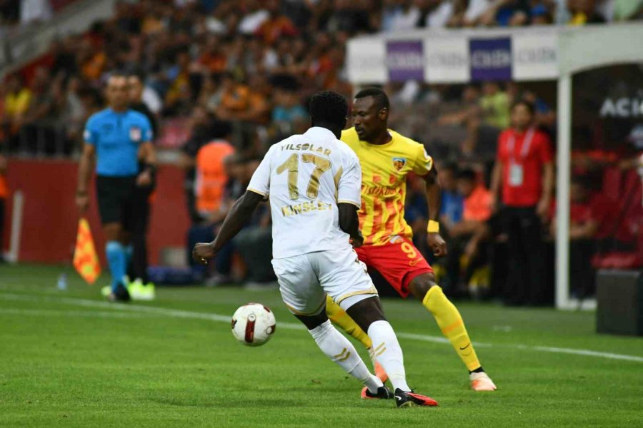 Trendyol Süper Lig: Kayserispor: 1 - Samsunspor: 1 (maç Devam Ediyor)