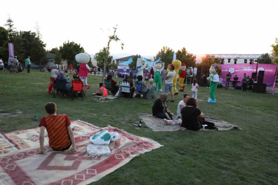 Gesi, Bağpınar, Vekse Ve Sarımsaklı Halkı Bir Araya Geldi