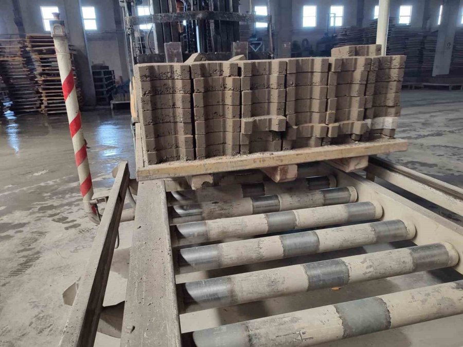 Erü İle Agü Öğretim Üyeleri, Çimentosuz Düşük Karbon Salınımlı Yapı Malzemesi Üretti