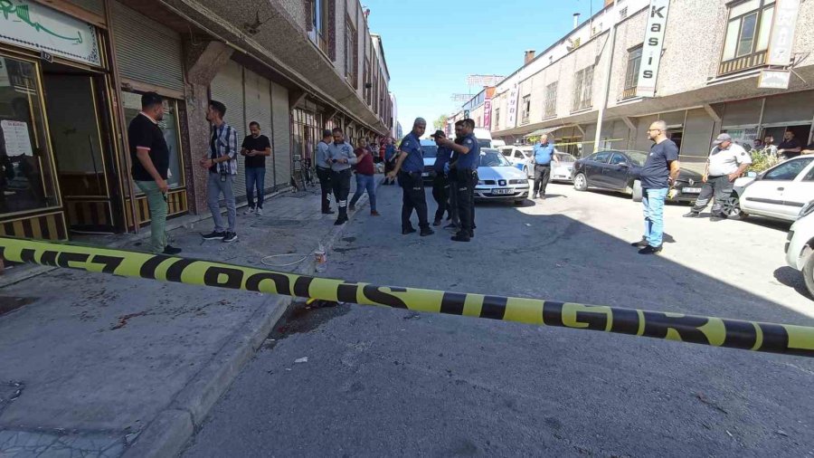 Amca Yeğenin Kiralık Dükkan Kavgasında 8 Kişi Yaralandı