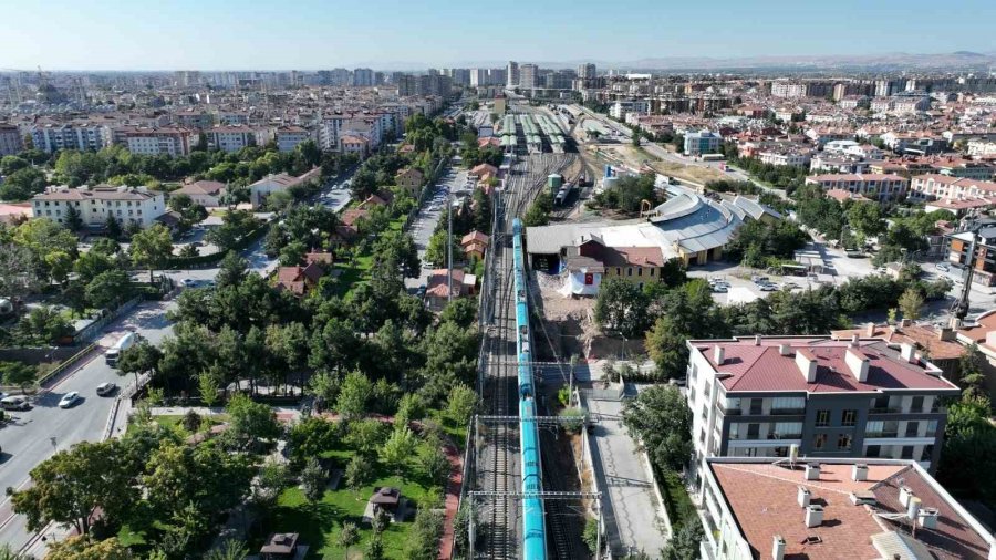 Konyaray Banliyö Hattı’nda Çalışmalar Devam Ediyor