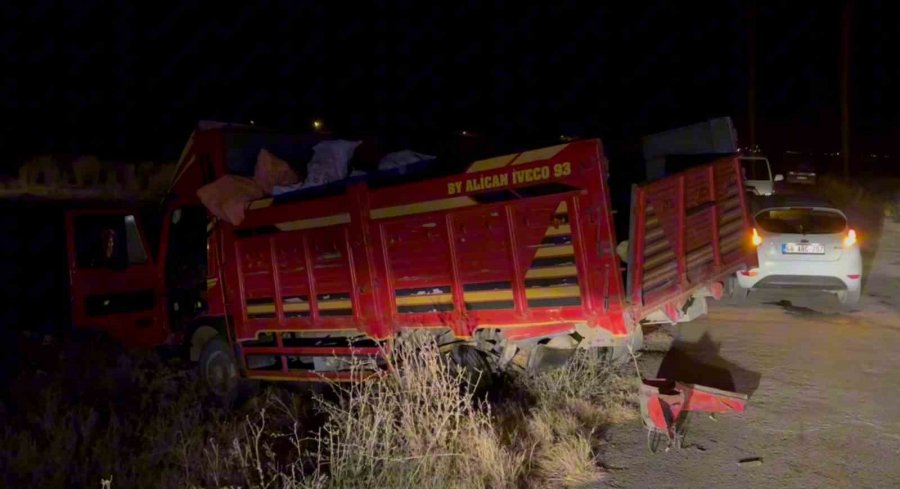 Aksaray’da Otomobil Kamyonetle Çarpıştı: 1 Ölü, 2 Ağır Yaralı