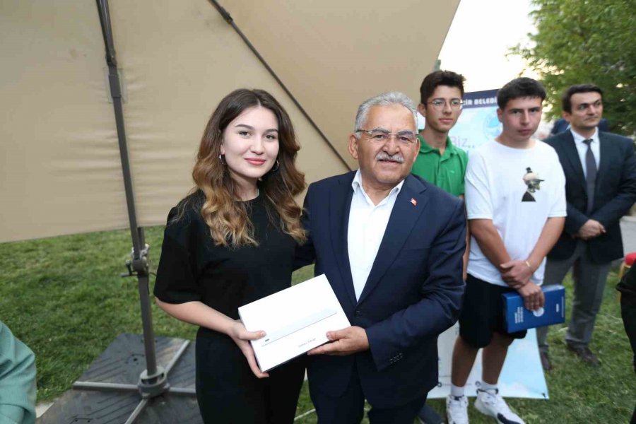 Büyükkılıç’tan Gençlere: “amacımız Ailenizin, Ülkemizin Sizinle Övünmesidir”