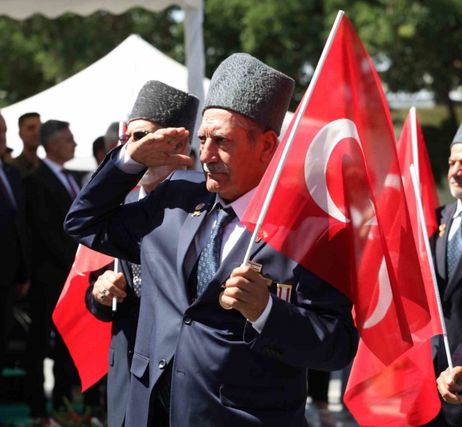 Konya’da 30 Ağustos Zafer Bayramı Kutlandı