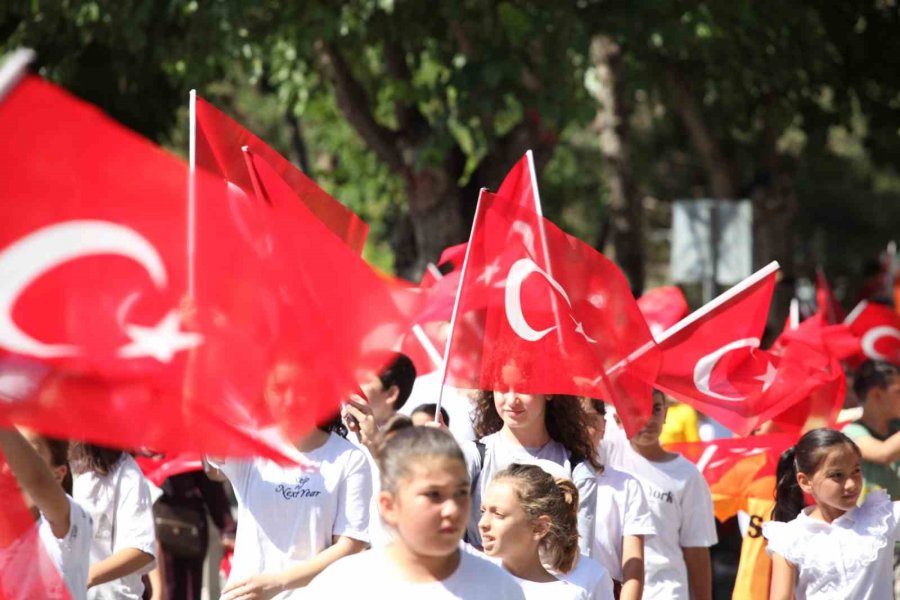 Konya’da 30 Ağustos Zafer Bayramı Kutlandı