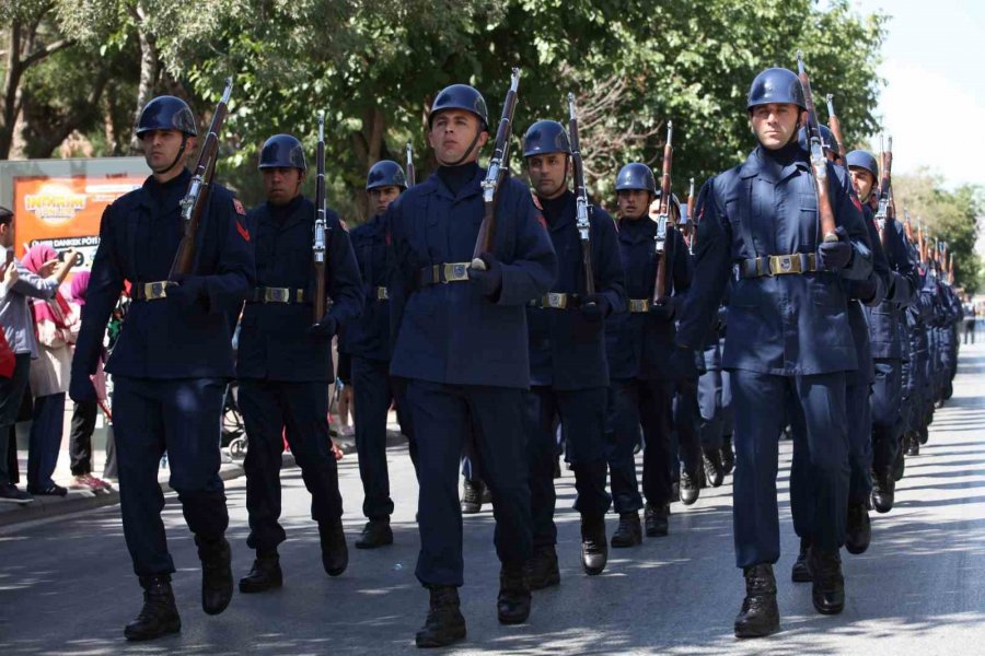 Konya’da 30 Ağustos Zafer Bayramı Kutlandı