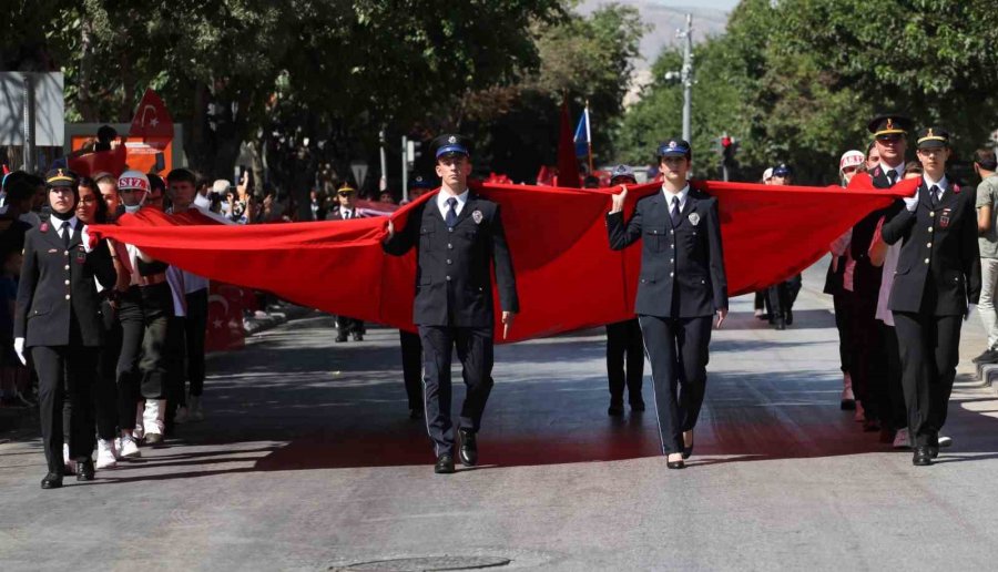 Konya’da 30 Ağustos Zafer Bayramı Kutlandı