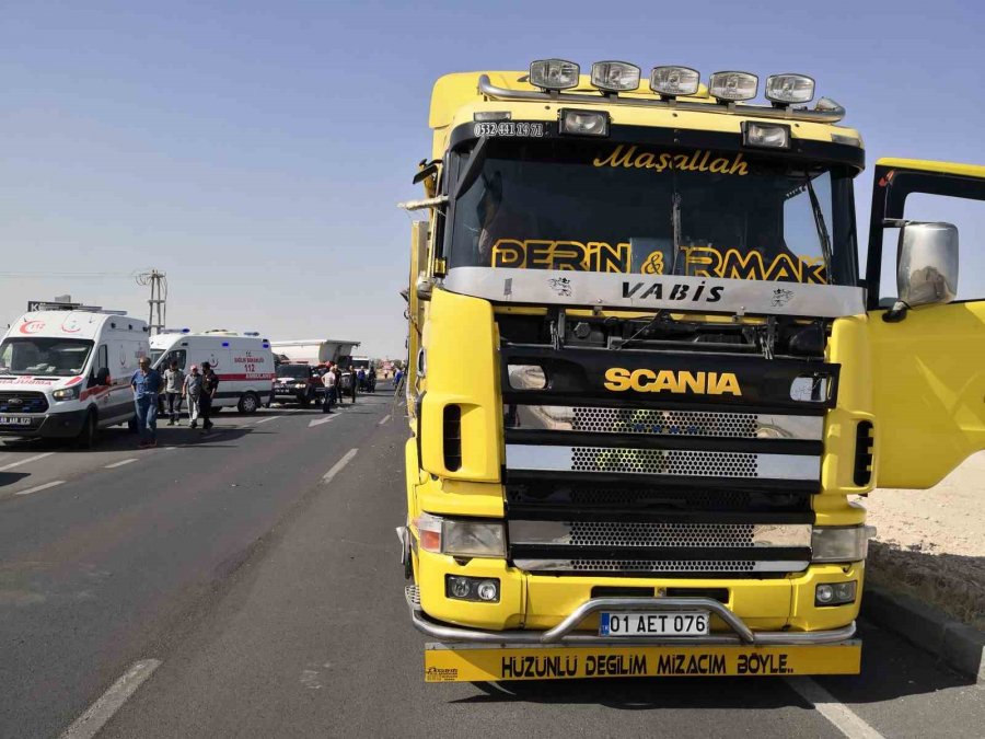 Aksaray’da 2 Tır Ve 1 Kamyon Çarpıştı, Tırın Kupası Koptu: 2 Yaralı