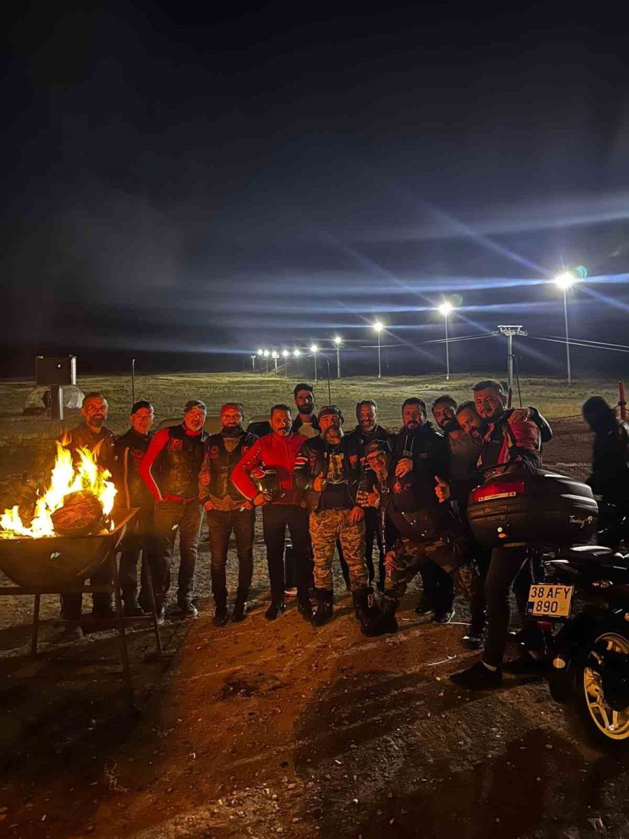 Kayseri’de Motosikletliler Zirvede Buluştu