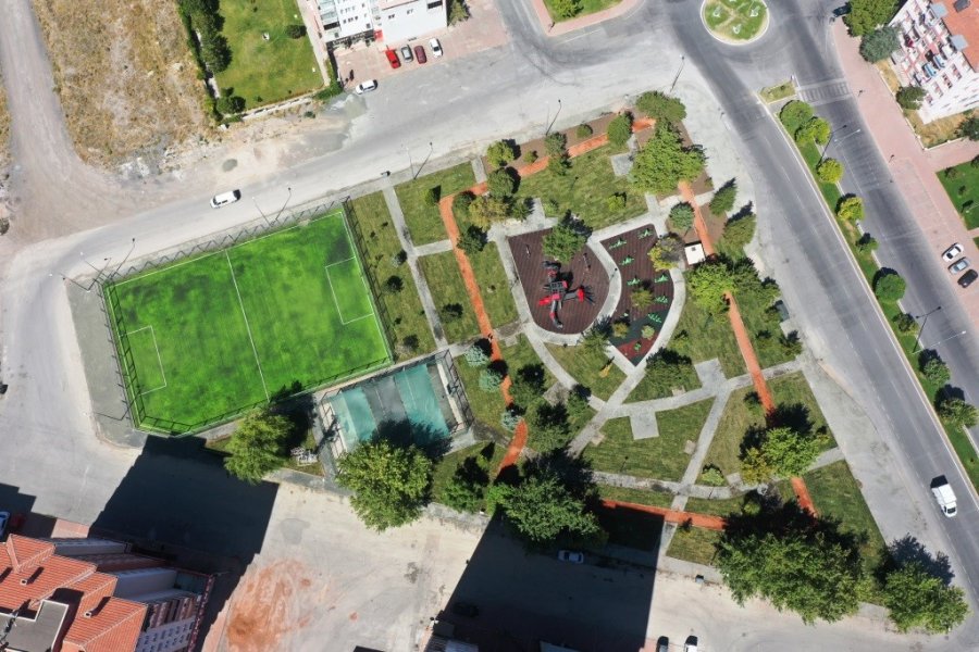 Başkan Çolakbayrakdar; “çocukların, Hayalini Süsleyen Parklar Yapıyoruz”