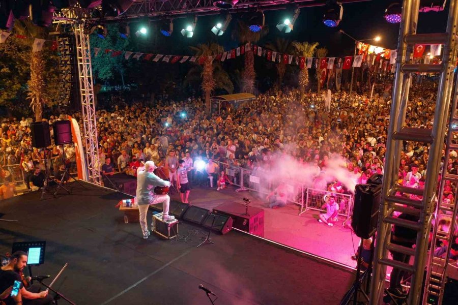 Mersin’de 30 Ağustos Coşkusu