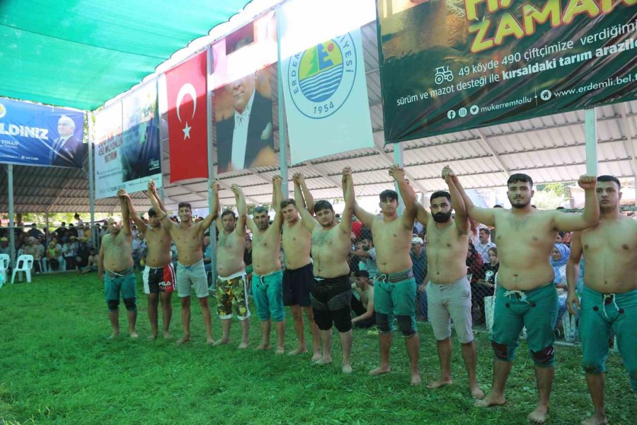 Yörük Şöleninde Nefes Kesen Güreş Müsabakaları