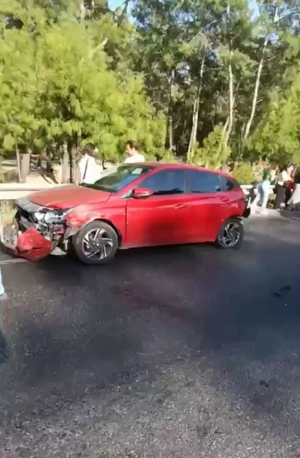 Antalya’da 12 Araç Birbirine Girdi: 2 Yaralı