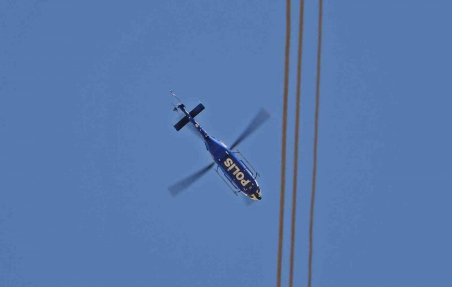 Kapılar Koçbaşıyla Kırıldı, Evlerinden Çöp Atmaya Çıkanlar Dahi Didik Didik Arandı