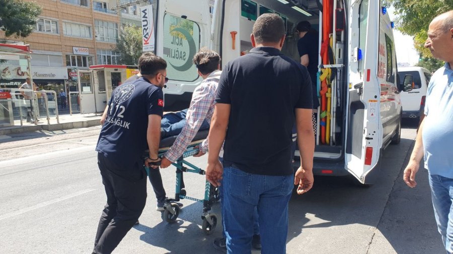 Yolda Yürürken Yere Yığıldı, Kimse Ne Olduğunu Anlamadı