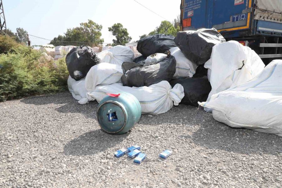 Saman Balyalarının Arasından 279 Kilo Uyuşturucu Çıktı