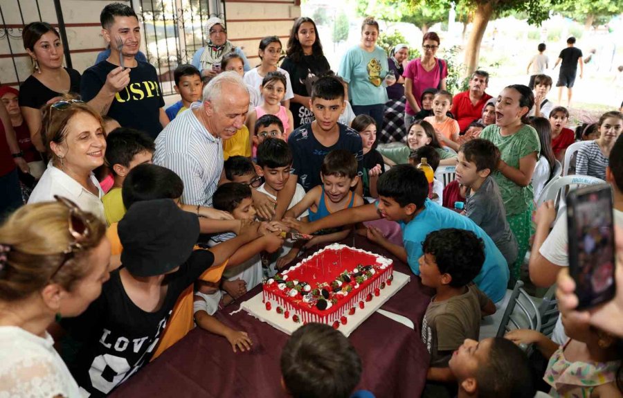 Akdeniz’de Çocuklara Sürpriz Doğum Günü