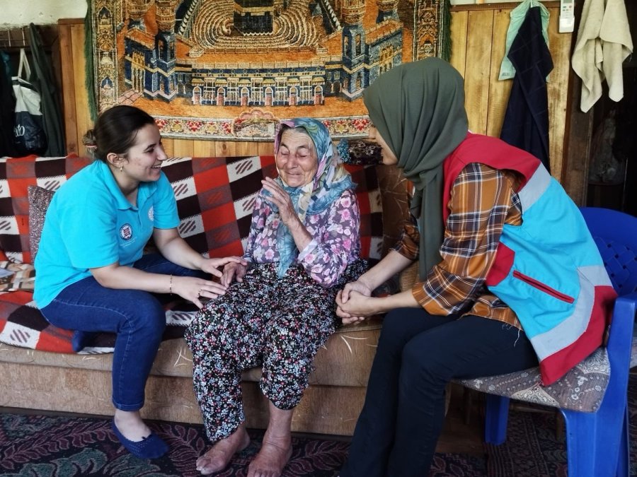 Vefa Sosyal Destek Grubu 1 Haftada 65 Haneyi Ziyaret Edip 108 Faaliyet Gerçekleştirdi