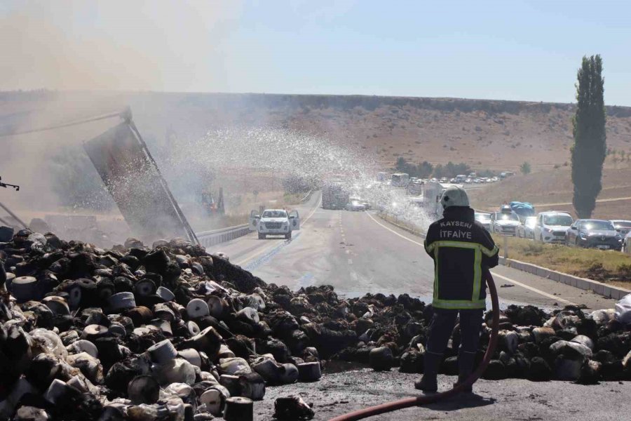 Sıcaklıkların Normalin Üzerinde Olduğu Ağustos Ayında Yangın Vakaları Arttı