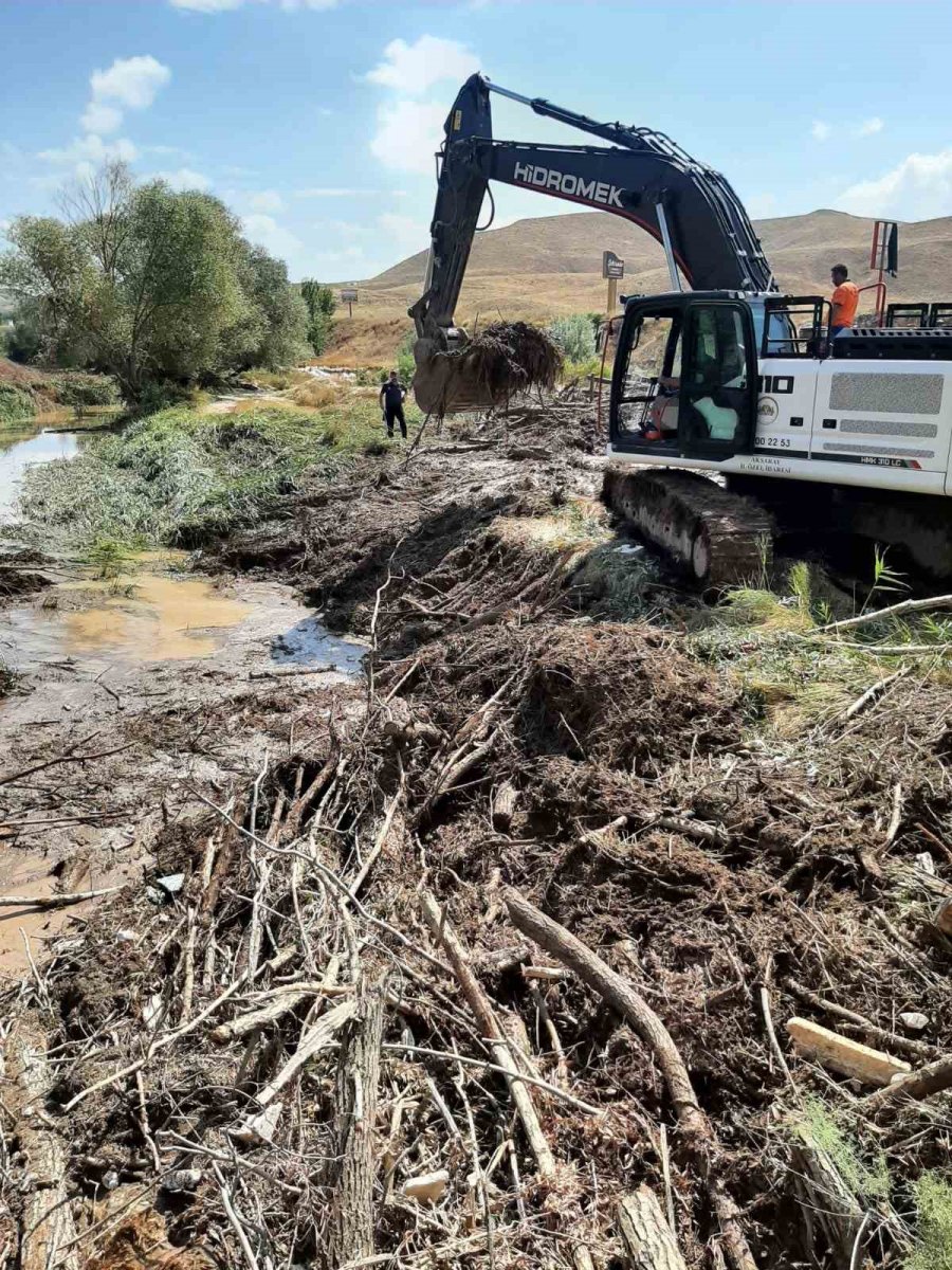 Yaşanan Sel Sonrası Aksaray Valisinden Açıklama
