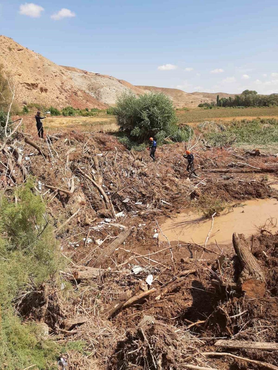 Yaşanan Sel Sonrası Aksaray Valisinden Açıklama