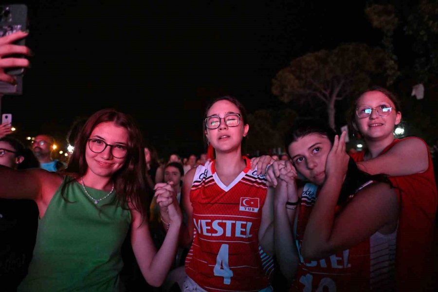 Muratpaşa’da Şampiyonluk Coşkusu