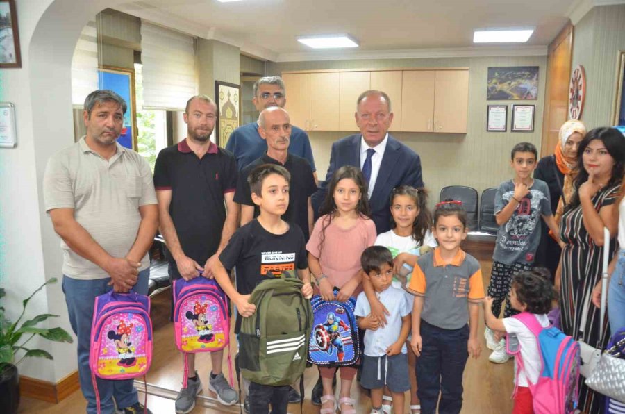 Ereğli Belediyesi’nin Kırtasiye Desteği Bu Yıl Da Sürüyor