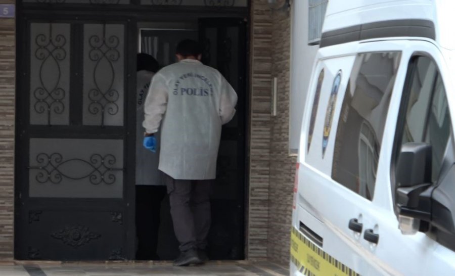 Yaşlı Adam Evinde Ölü Bulundu