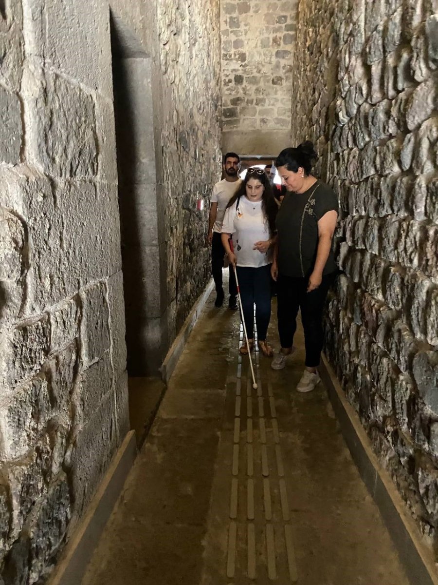 Selin, Selçuklu Uygarlığı Müzesi’ni Bağımsız Gezme Hayaline Büyükşehir Sayesinde Kavuştu