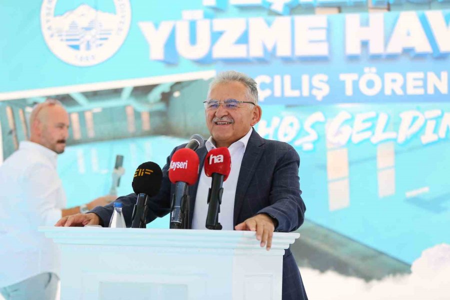 Büyükşehir’in Yeşilhisar Yüzme Havuzu’na Yoğun İlgi