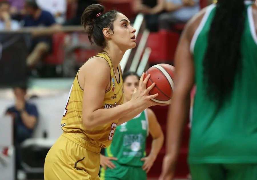 Erciyes Cup 1. Maç: Melikgazi Kayseri Basketbol: 65 - İzmit Belediyespor: 67