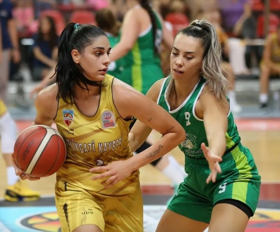 Erciyes Cup 1. Maç: Melikgazi Kayseri Basketbol: 65 - İzmit Belediyespor: 67