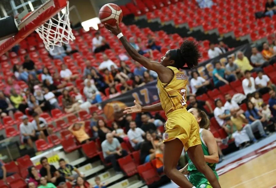 Erciyes Cup 1. Maç: Melikgazi Kayseri Basketbol: 65 - İzmit Belediyespor: 67