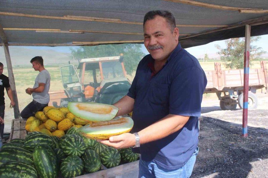 Konya’da Yol Güzergahında Satılan Doğal Ürünler İlgi Görüyor