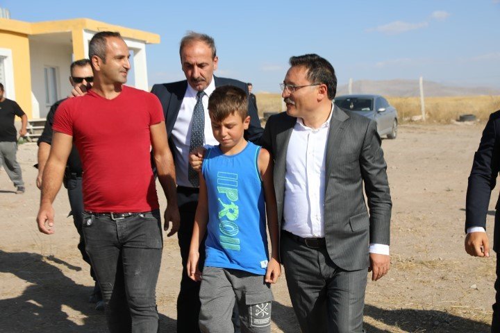 Vali Çiçek Tomarza’da