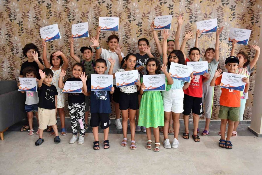 Lezzetli Tarifler Yapmak İçin Bu Kez Çocuklar Kollarını Sıvadı