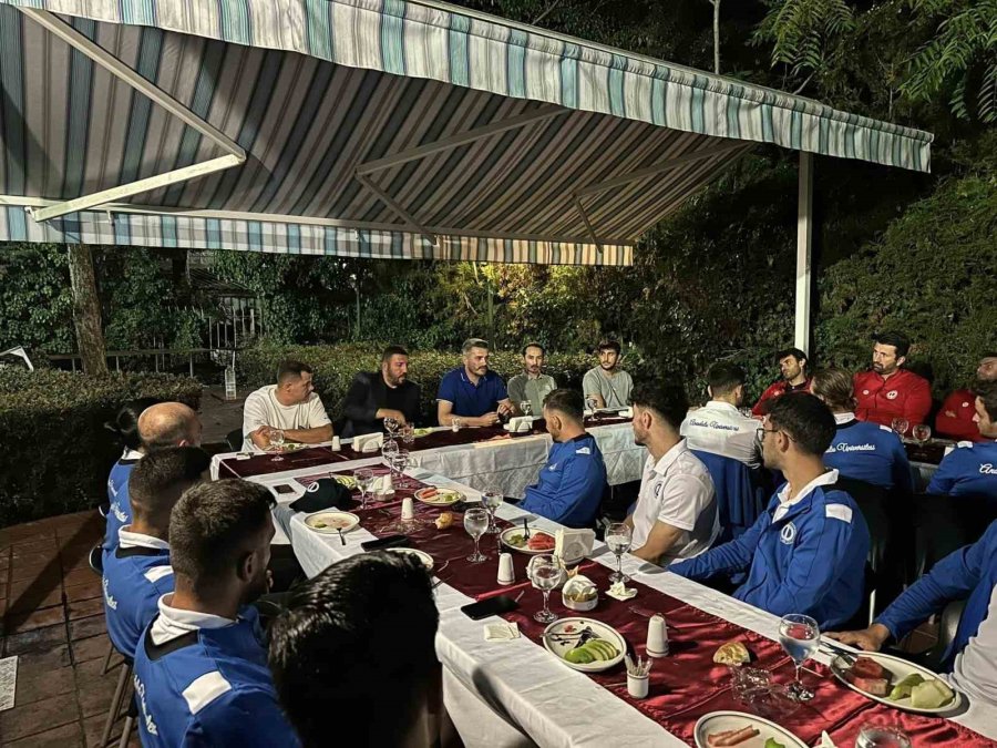 Anadolu Üniversitesi Yeni Sezon Öncesi Yemekte Buluştu