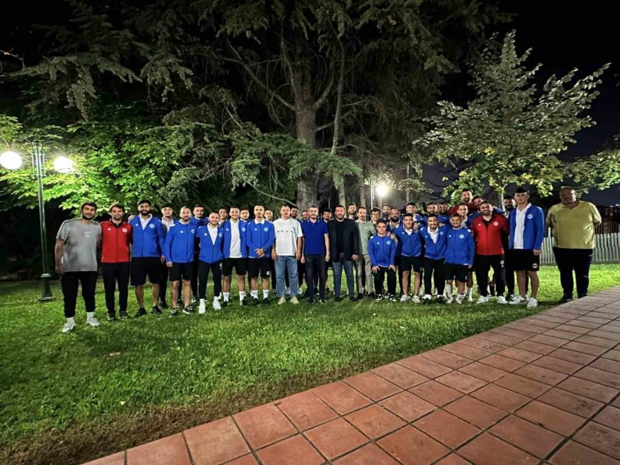 Anadolu Üniversitesi Yeni Sezon Öncesi Yemekte Buluştu