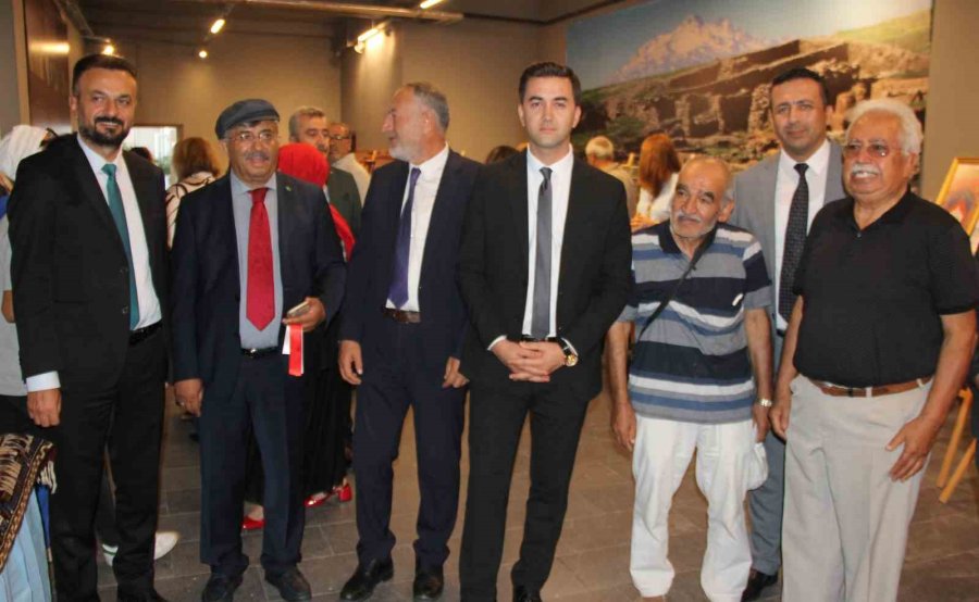 ’sandıkta Açan Sümbüller’ Sergisi Açıldı