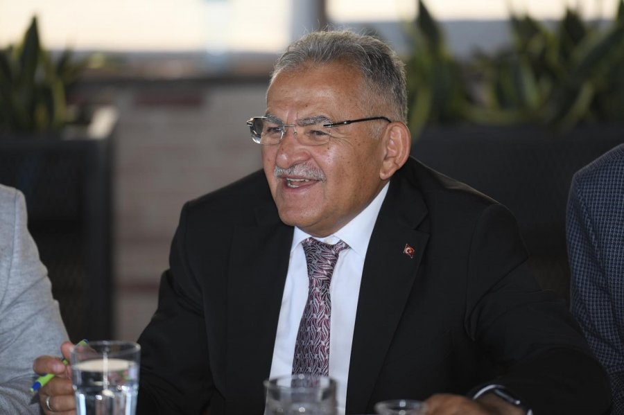 Başkan Büyükkılıç, 41 Esnaf Odası Başkanı İle Bir Araya Geldi