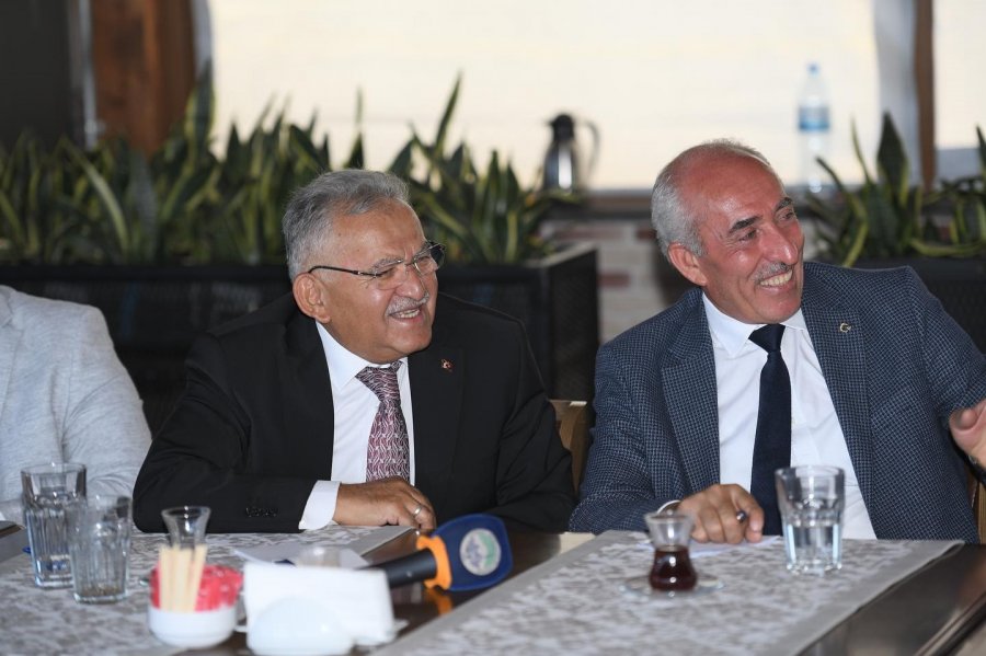 Başkan Büyükkılıç, 41 Esnaf Odası Başkanı İle Bir Araya Geldi