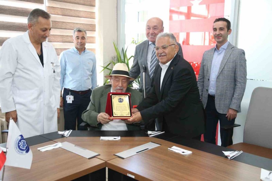 Başkan Büyükkılıç’tan Hayırsever Özderici Ailesine Özel Teşekkür