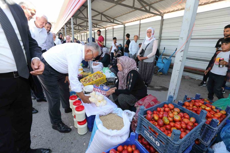 Başkan Büyükkılıç, Tomarza’da Esnafla Buluştu