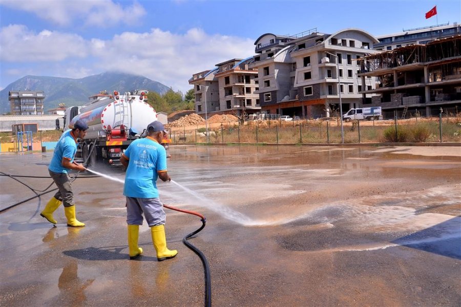 Alanya Belediyesi’nden Okullara Temizlik Desteği